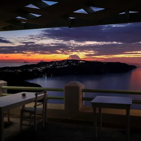 The Cliff Reflections - Adults Only Appartement Megalochori (Santorini)